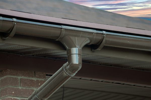 Building Gutter Installation in Richmond